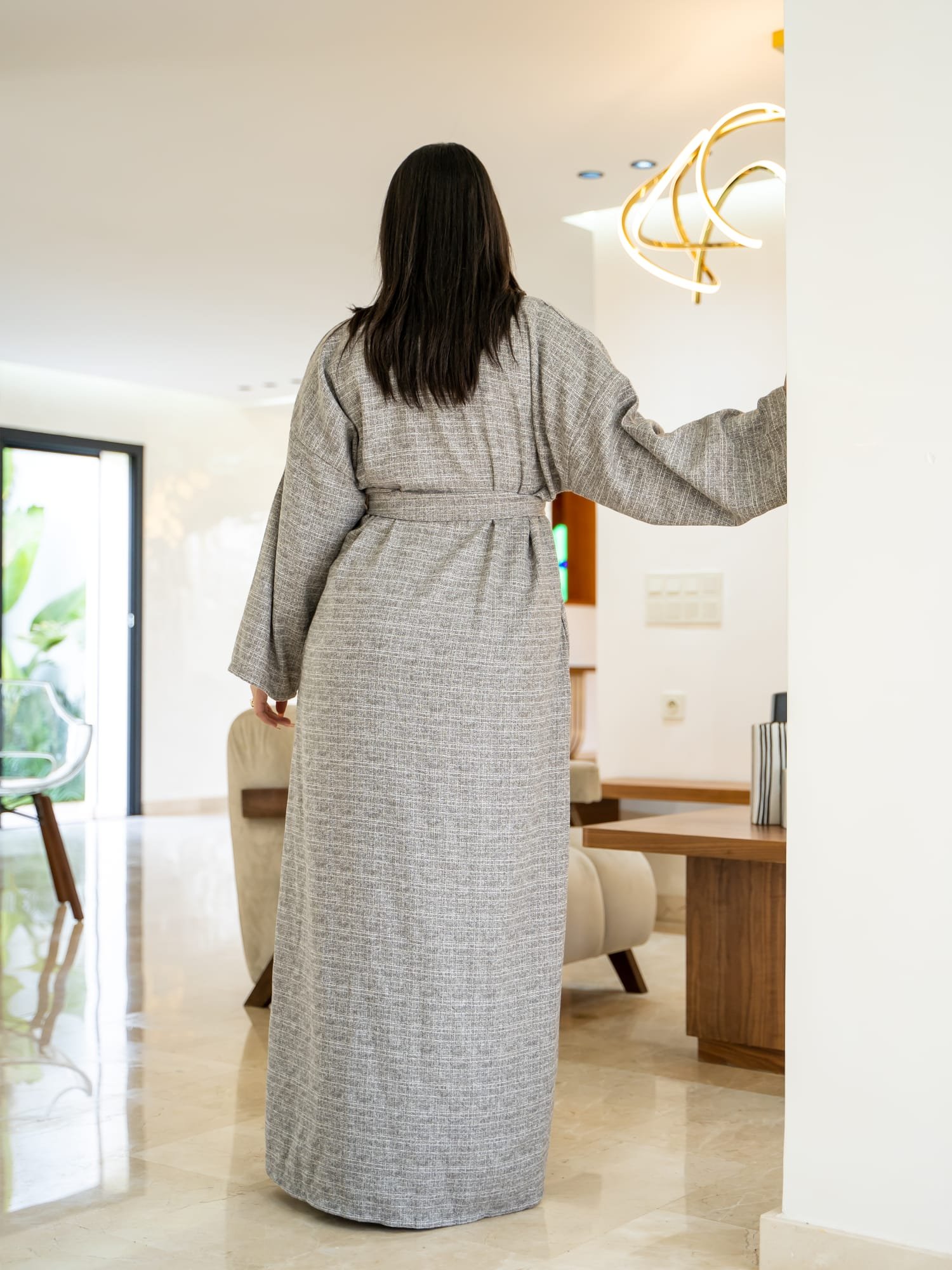 Maisam Grey Textured Tie-Waist Abaya - Image 3